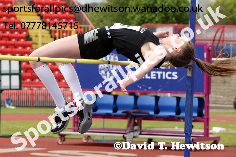 Girls under-15s high jump, North Eastern Champs, Gateshead Stadium. Photo: David T. Hewitson/Sports for All Pics